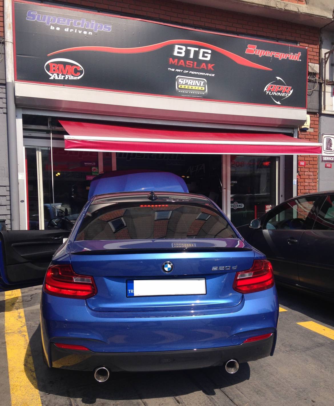 BMW-220d1.jpg