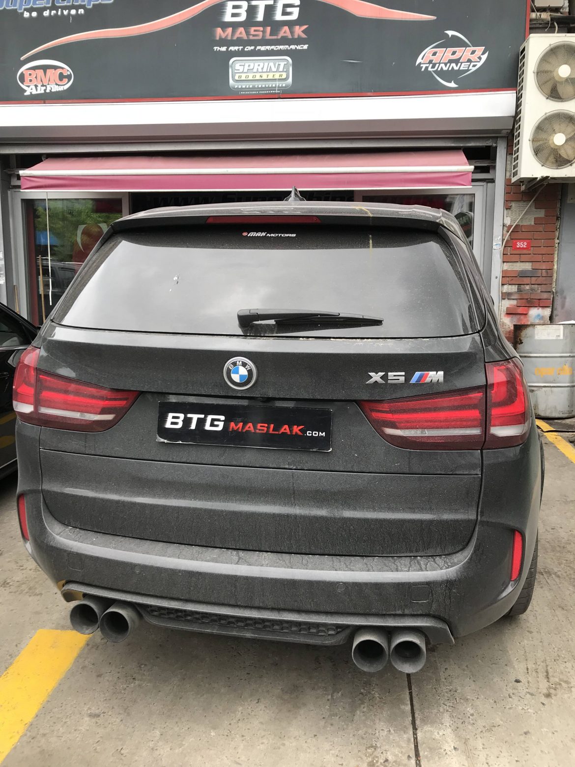 BMW-X5-M-e1623924908567.jpg