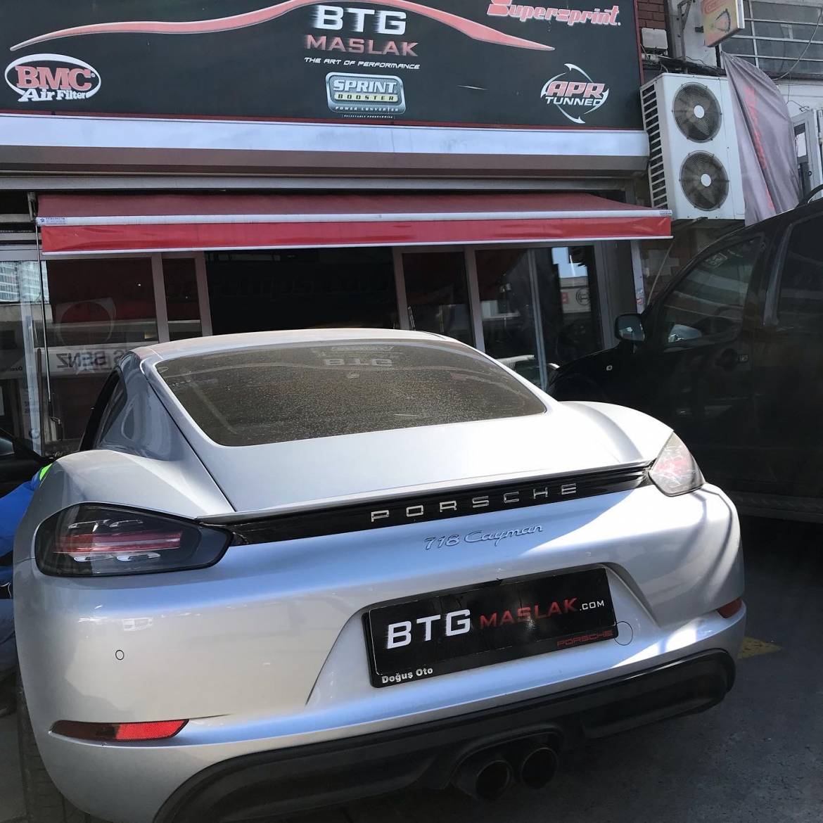 718-Cayman.jpg