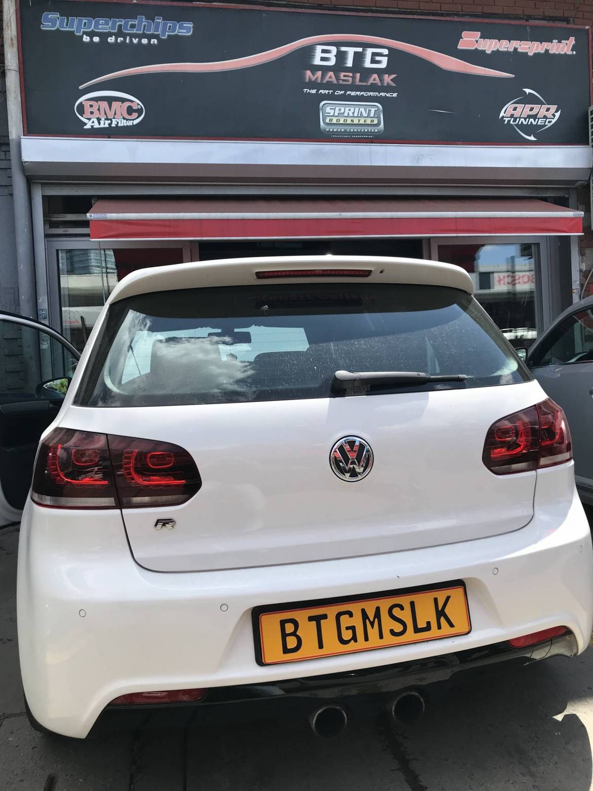 VW-Golf-6-R-scaled.jpg